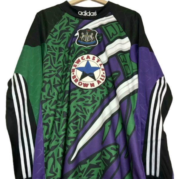 Retro Newcastle United 1995-96 Goalkeeper Long Sleeve Jersey | Vintage Premier League Soccer Shirt