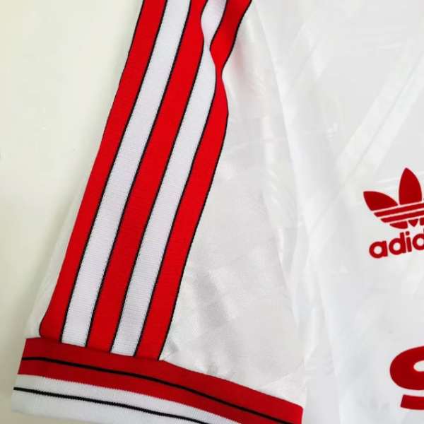 86-88Manchester United Retro Jersey George Best #11 Vintage Away White/Red Soccer Shirt