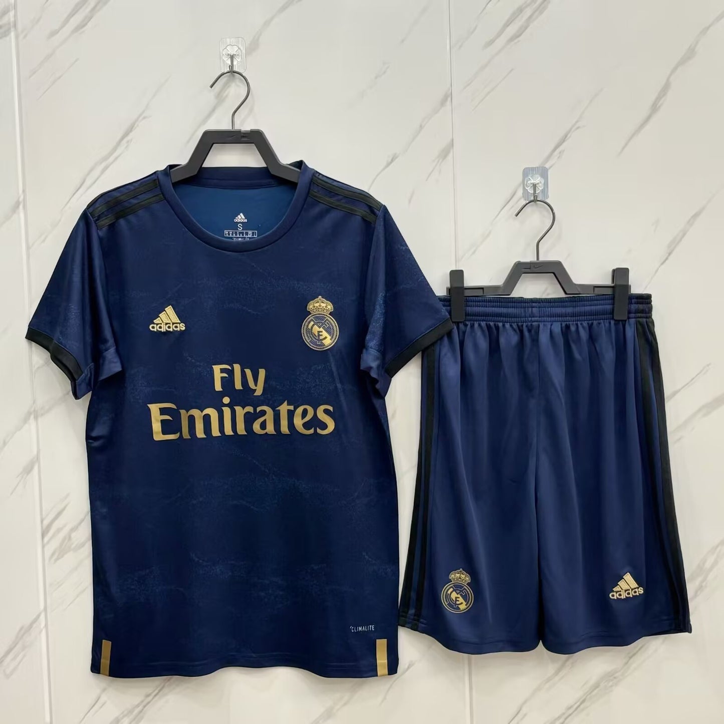 Real Madrid 2019-20 Retro Kit – Vintage Home Jersey & Shorts